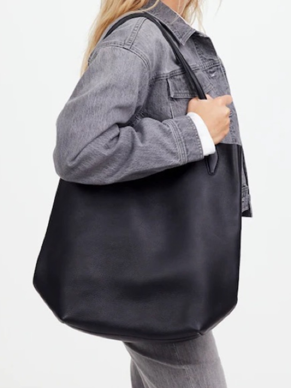 Madewell The Oversized Shopper Tote in Soft Grain Leather, Black
